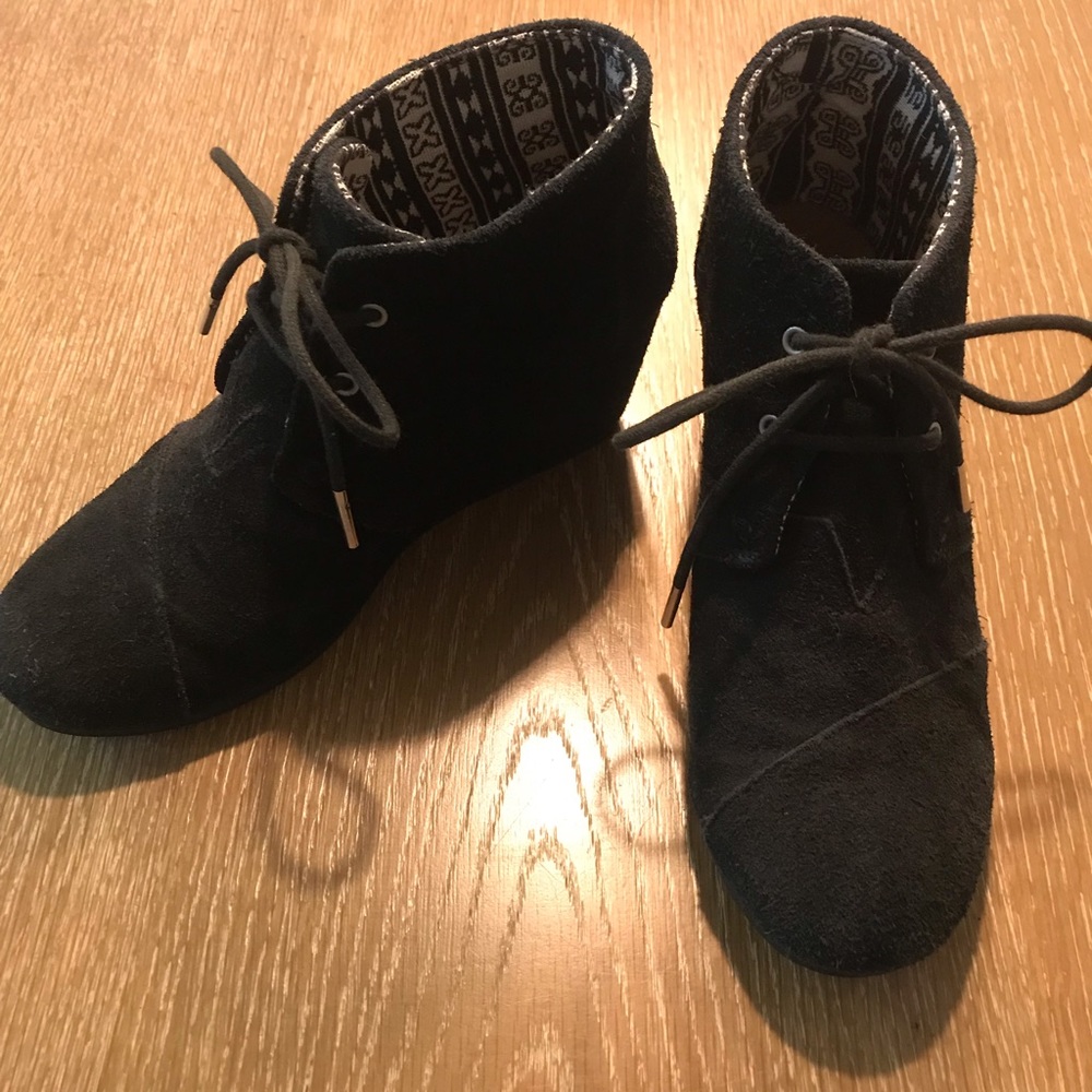 Toms Desert Wedge Lace up Bootie